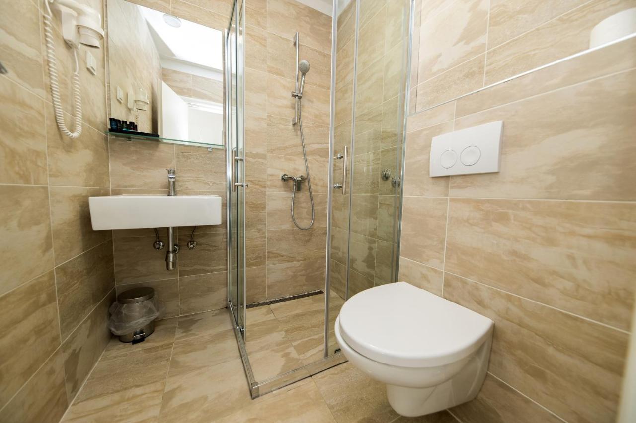 Rocky Beach Rooms Novi Vinodolski Exterior foto