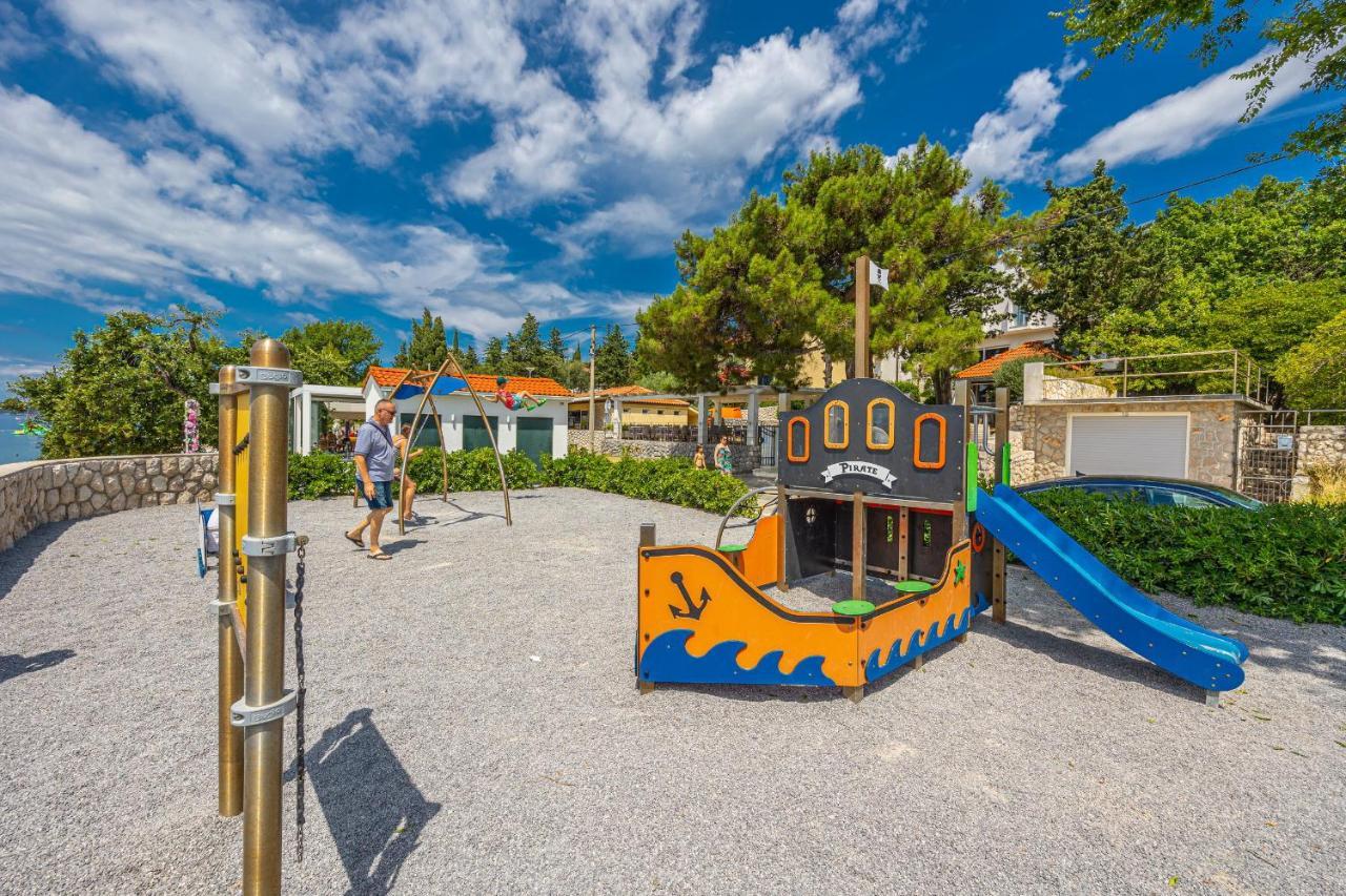 Rocky Beach Rooms Novi Vinodolski Exterior foto