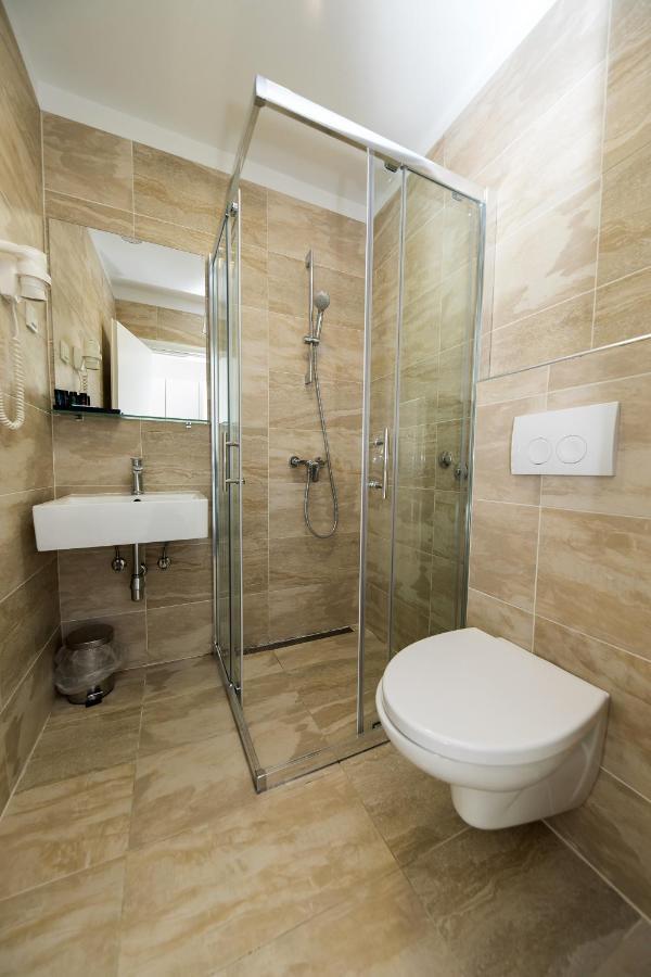 Rocky Beach Rooms Novi Vinodolski Exterior foto