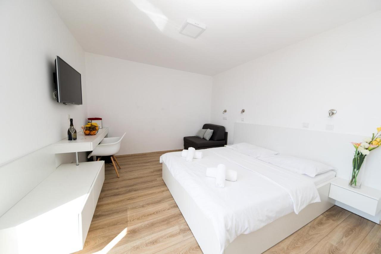 Rocky Beach Rooms Novi Vinodolski Exterior foto